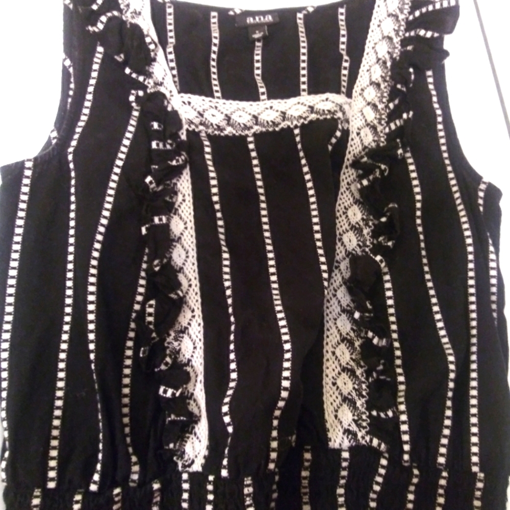 Cute black and white summer top